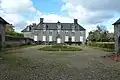 La cour d'honneur.