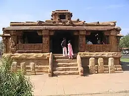 Temple de Lad Khan, entrée à l'Est. Aihole, Ve&nbsp;siècle. Karnataka.