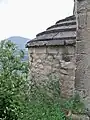 Abside de Saint-Christophe recouverte de lauses.