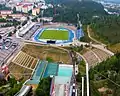 Le stade vu des tremplins.