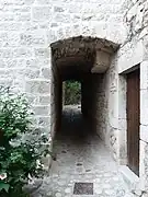 La rue du château.