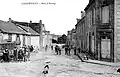 Landévant : la rue d'Auray vers 1925 (carte postale).