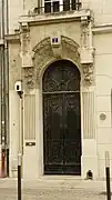 Une façade, cours Jean-Baptiste Langlet.