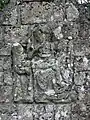 Bas-relief de l'éducation de la Vierge ornant l'entrée d'une propriété à proximité de l'église de Laz.