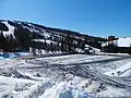 Stationnement et pentes de ski