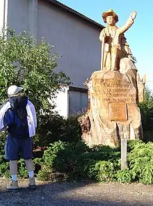 Sculpture commémorative au Bouchet-Saint-Nicolas.