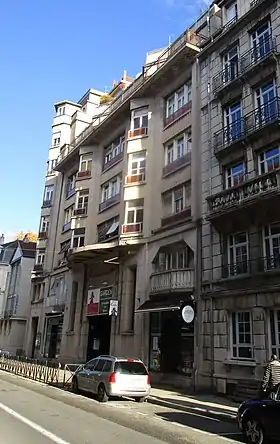 Le Building