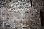 Murs du donjon XIe&nbsp;siècle.