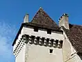 Mâchicoulis sur corbeaux de la tour