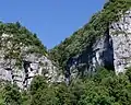 Une des multiples grottes de St-Christophe la Grotte.