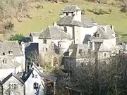 Le Monastère et son église.