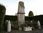 Le monument aux morts.