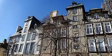 Les hôtels particuliers du XVIIe&nbsp;siècle situés place des Lices