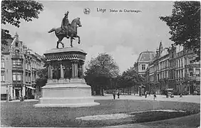 La statue équestre au début du XXe&nbsp;siècle.