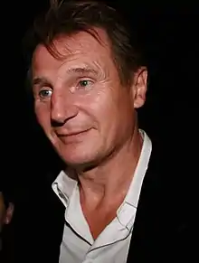 Liam Neeson (Eliot Deacon)