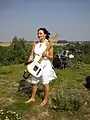 Liana Zeigo (et) lors du tournage du clip de la chanson Mu Valgus.