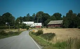 La route du village de Lielahdensaari.