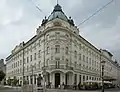 L'imposante façade.