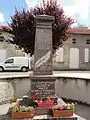 Le monument aux morts.
