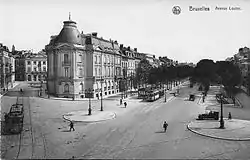 Le pavillon d'angle du côté gauche de l'avenue Louise.