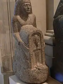 homme agenouillé