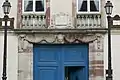 Porte d'entrée.