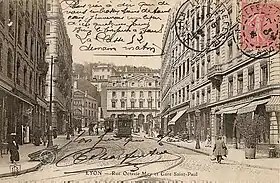 photo de rue en noir et blanc
