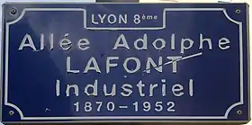 Voir la plaque.