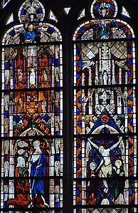Le vitrail de l'abside : apparition du Christ à Marie-Madeleine, Crucifixion (baie no&nbsp;0), datant de 1339, en 2005.