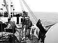 L'équipage de réserve de Gemini 4 à l'entraînement en février 1965.