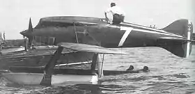 Le Macchi M.52, reconnaissable à ses radiateurs installés sur le côté inférieur du nez.