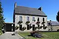 Ancien Presbytère et actuelle Mairie de Saint-Vran.
