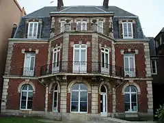 Villa du XIXe&nbsp;siècle sur le boulevard de Verdun.