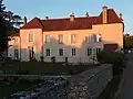 Début du XXIe&nbsp;siècle, côté cour.