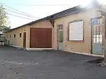 L'école et la salle des fêtes de Manent-Montané.