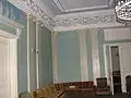 Pilastres et frises Empire de l’ancien salon de musique