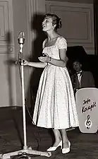 En 1957