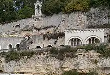 Grottes attribuées aux premiers ermites (réaménagement XIXe siècle).
