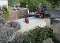La tombe de Marcel Pagnol dans le cimetière du village.