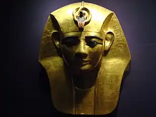 Masque du sarcophage doré d'Amenemopet