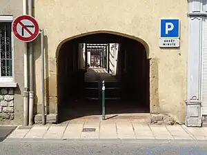 Passage couvert.