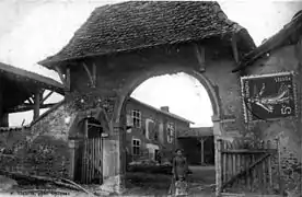 Corps de ferme dans le secteur de Maubec en 1912