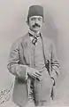 Mehmet Cavit Bey, personnalité politique ottomane, membre des Jeunes-Turcs, issu d'une famille juive turquisée convertie à l'islam au XVIIe&nbsp;siècle.