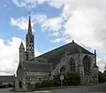 Clocher, sacristie et chevet de la chapelle de la Trinité.