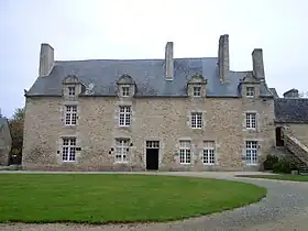 Le manoir de Kernault (de face).