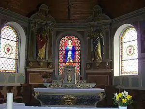 Le maître-autel.