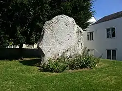 Menhir de Gency.