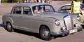 Mercedes-Benz 220 S (1957).