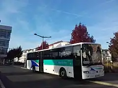L'Intouro no&nbsp;472 sur une navette de remplacement SNCF près de la gare de Massy - Palaiseau.