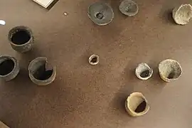 pots,